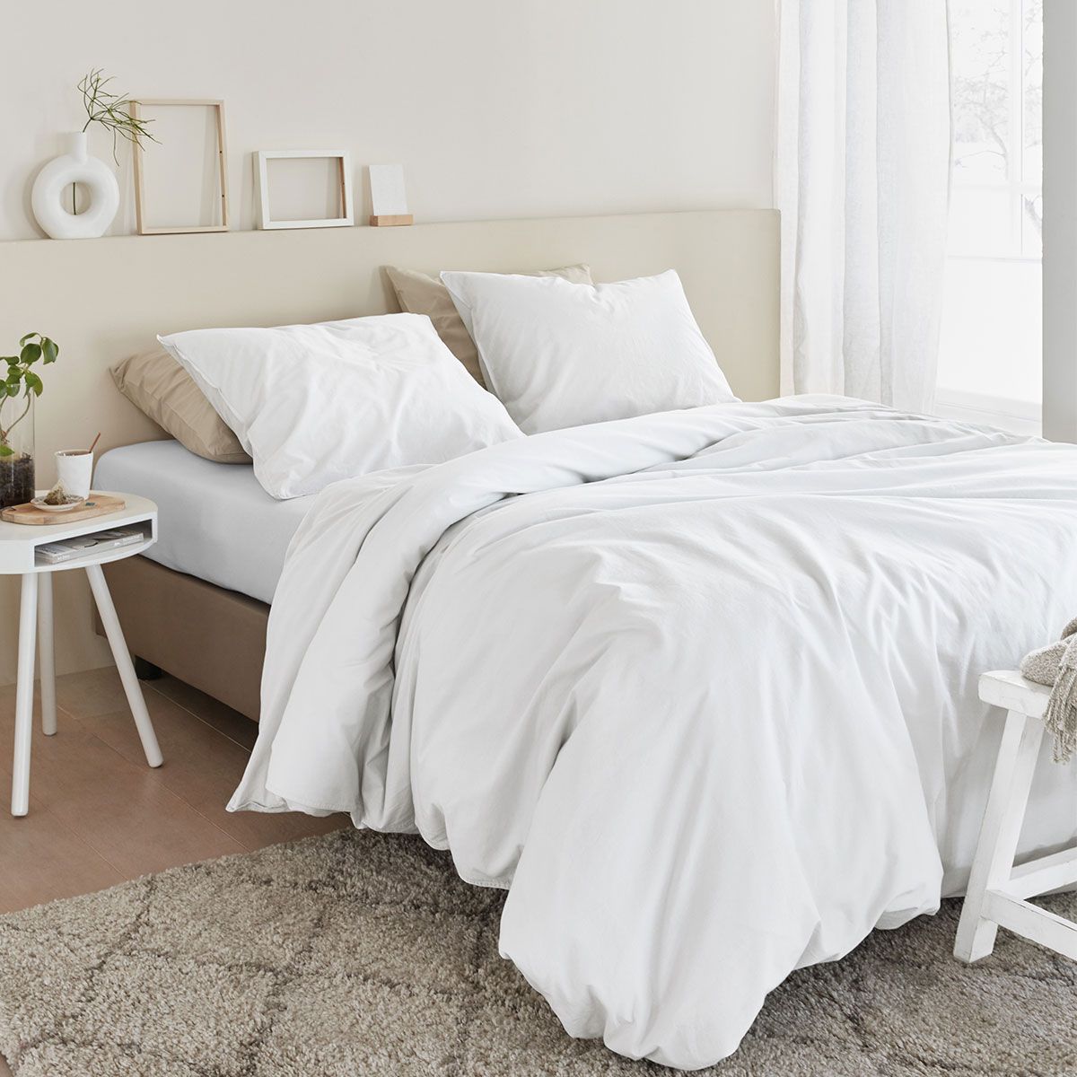 White quilt store set
