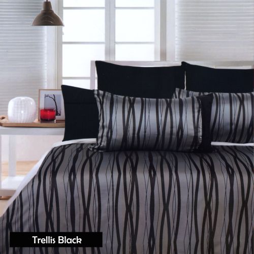 Trellis Black Quilt Cover Set by Accessorize