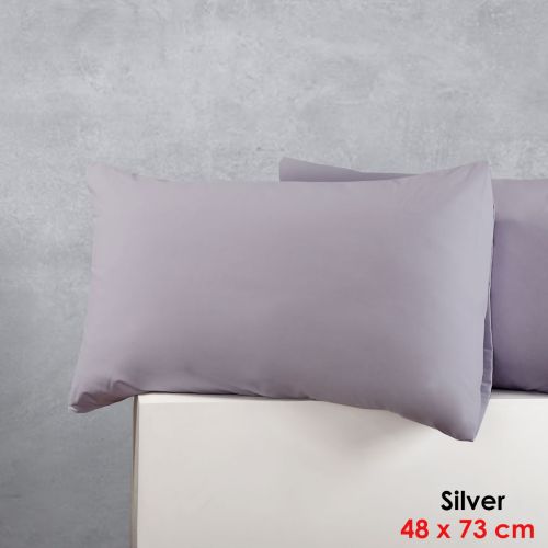 Pair of Cotton Polyester Standard Pillowcases 48 x 73 cm by Accessorize