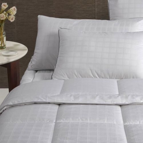 Deluxe Hotel 300GSM Quilt by Accessorize