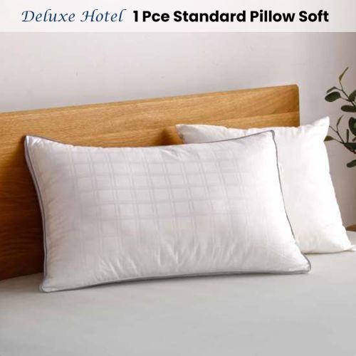Deluxe Hotel Standard Pillow Soft 45 x 70 cm by Accessorize