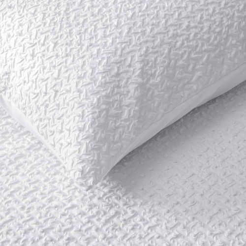Dotty Clip White Jacquard Quilt Cover Set by Accessorize