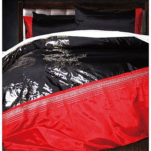 Majestic Black Quilt Cover Set by Accessorize