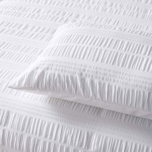 Seersucker White Quilt Cover Set by Accessorize