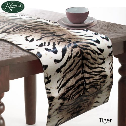 Africa Moulded PVC Table Runner 33 x 150 cm by Rapee