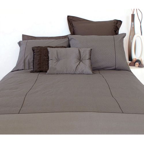Cambridge Stone Reversible Polyester Cotton Quilt Cover Set by Apartmento