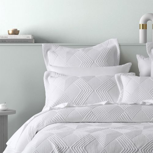 Cassiano White Polyester Jacquard Coverlet Set by Bianca