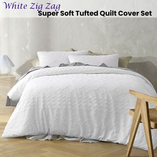White Zig Zag Super Soft Tufted Quilt Cover Set by Big Sleep