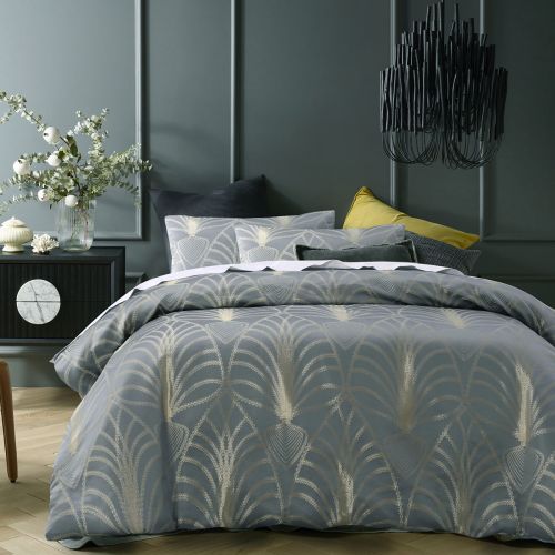 Chicago Jacquard Quilt Cover Set by Accessorize