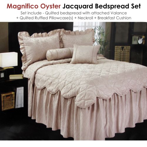 Magnifico Oyster Jacquard Bedspread Set by Phase 2
