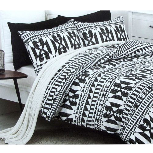 Barundi Tribal Easy Care Quilt Cover Set Queen by Belmondo