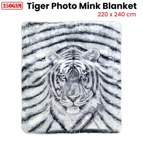 350gsm Tiger Photo Mink Blanket 220 x 240 cm by J.elliot