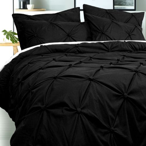 Puffy Quilt Cover Set Black by Accessorize