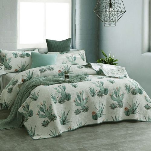 100% Cotton Lightly Quilted Coverlet Set Blooming Cactuses Cream Queen