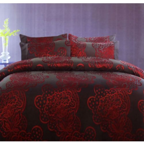 Vivienne Red Jacquard Quilt Cover Set by Accessorize