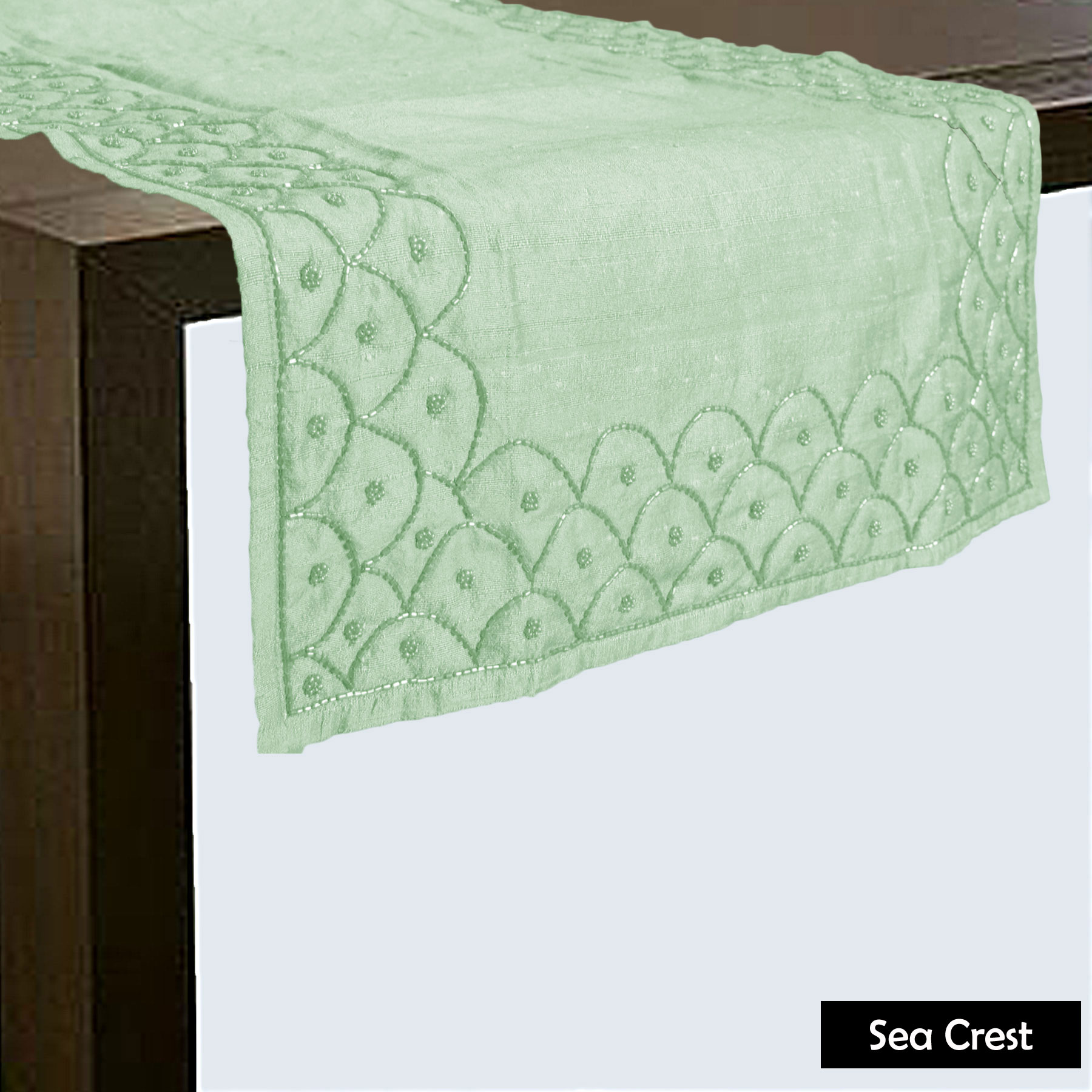 Hand Crafted Silk Blend Beaded Table Runner - Foto 5 di 8