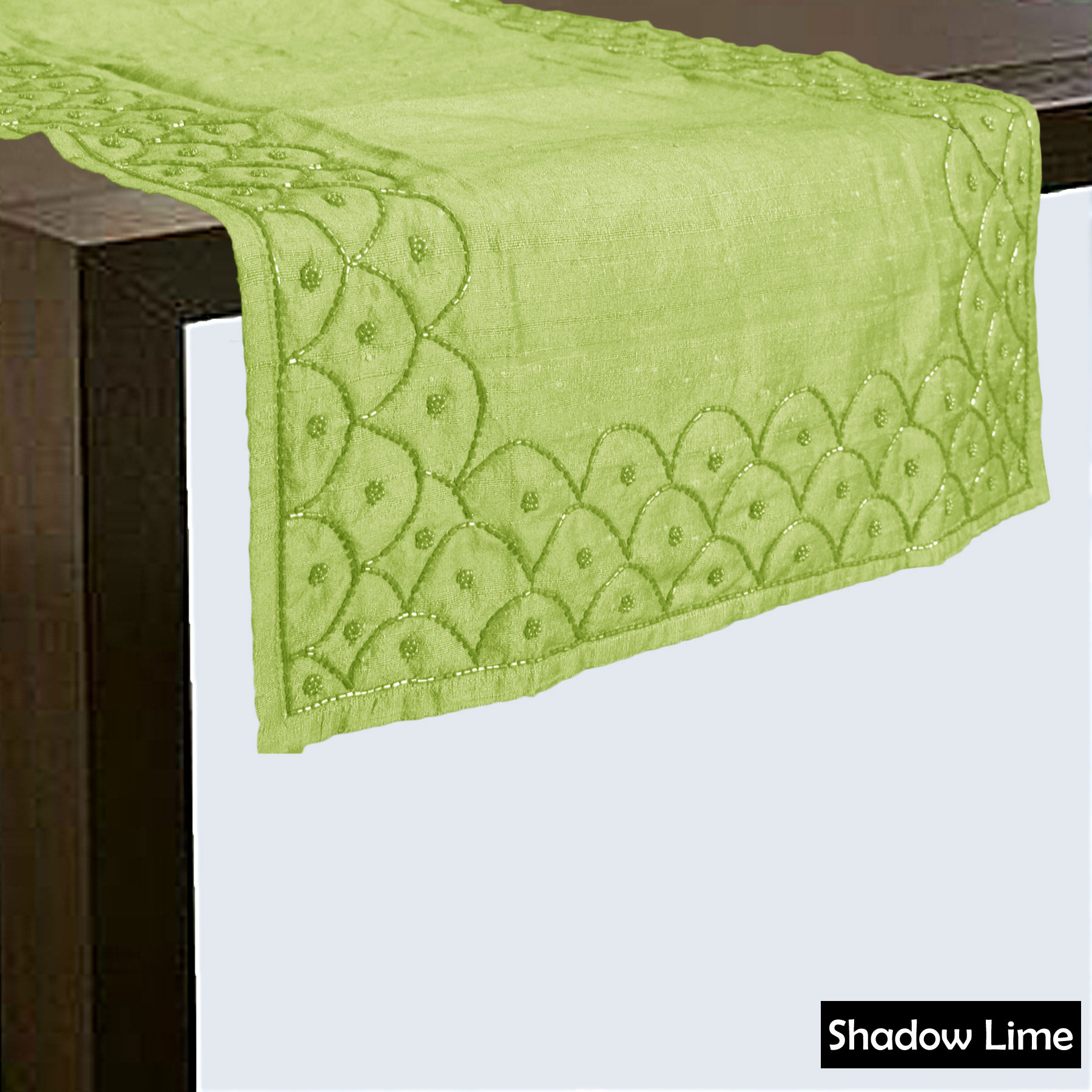 Hand Crafted Silk Blend Beaded Table Runner - Foto 6 di 8